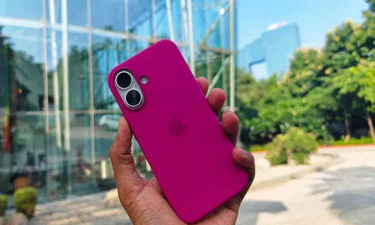 ఐఫోన్ 16 పై ఆకర్షణీయమైన ఆఫర్.. రూ.12 వేలకు పైగా డిస్కౌంట్