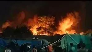 Fire Breaks Out: గోరేగావ్ ఫిల్మ్ సిటీలో భారీగా ఎగిసి పడిన మంటలు Fire Breaks Out: గోరేగావ్ ఫిల్మ్ సిటీలో భారీగా ఎగిసి పడిన మంటలు