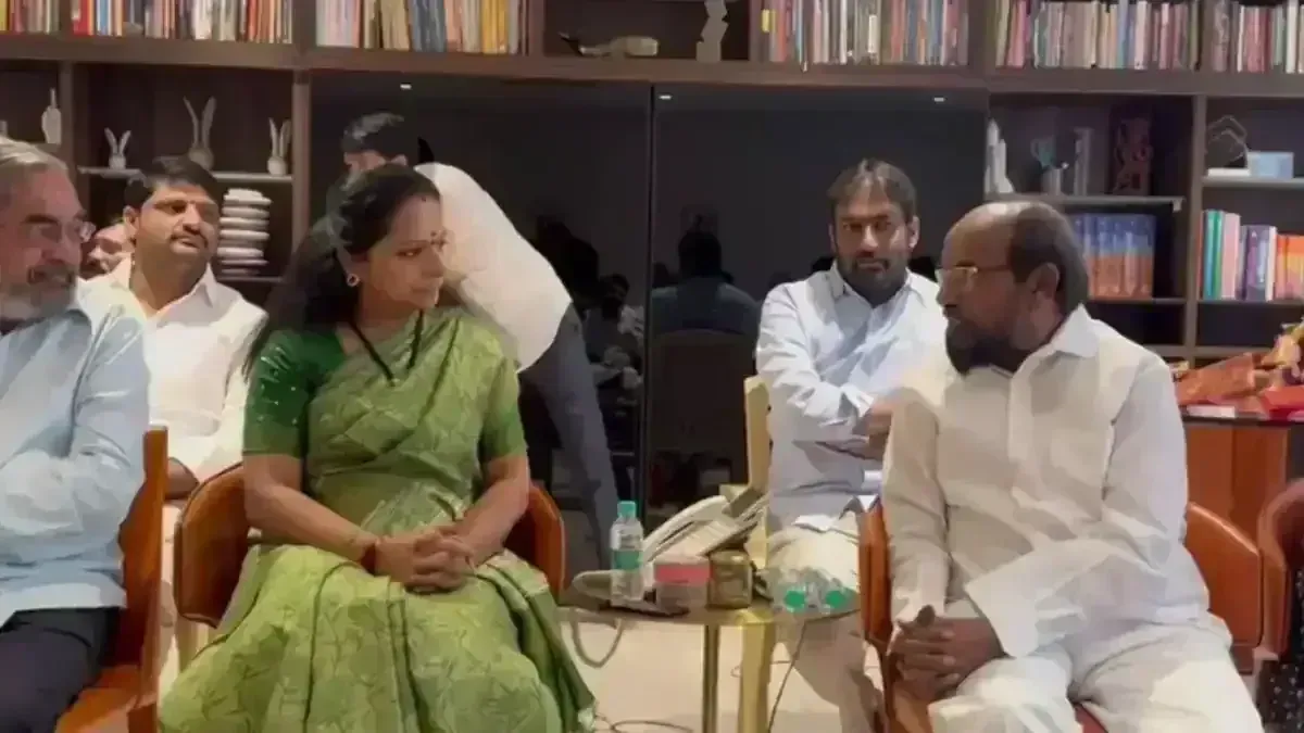 KAVITHA: బీసీ కార్డుపై కవిత కొత్త గేమ్ ప్లాన్ KAVITHA: బీసీ కార్డుపై కవిత కొత్త గేమ్ ప్లాన్