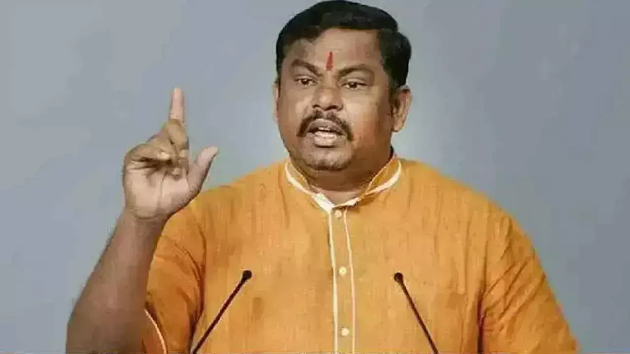 RAJASINGH: కాళేశ్వరం ముమ్మాటికీ అవినీతి ప్రాజెక్టే: రాజాసింగ్ RAJASINGH: కాళేశ్వరం ముమ్మాటికీ అవినీతి ప్రాజెక్టే: రాజాసింగ్