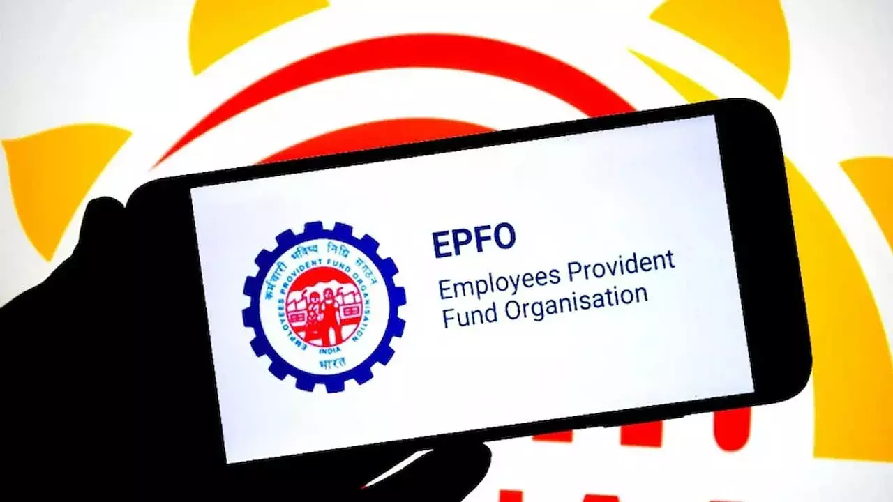 EPF : పీఎఫ్ ఆటో సెటిల్మెంట్ పరిమితి రూ.5 లక్షలకు పెంపు EPF : పీఎఫ్ ఆటో సెటిల్మెంట్ పరిమితి రూ.5 లక్షలకు పెంపు