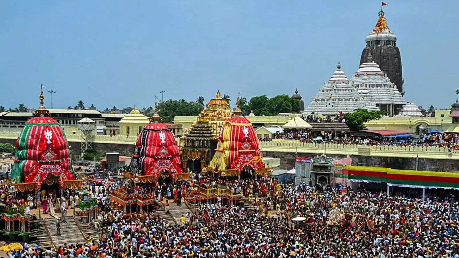 Puri Rath Yatra 2025: జగన్నాథుడి రథయాత్ర.. భక్తులతో కిక్కిరిసిన పూరీ క్షేత్రం. Puri Rath Yatra 2025: జగన్నాథుడి రథయాత్ర.. భక్తులతో కిక్కిరిసిన పూరీ క్షేత్రం.