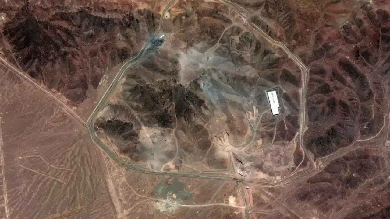 Iran : పర్వతం అట్టడుగున ఇరాన్ అణు కేంద్రం.. అమెరికాకు కూడా దొరక్కుండా!