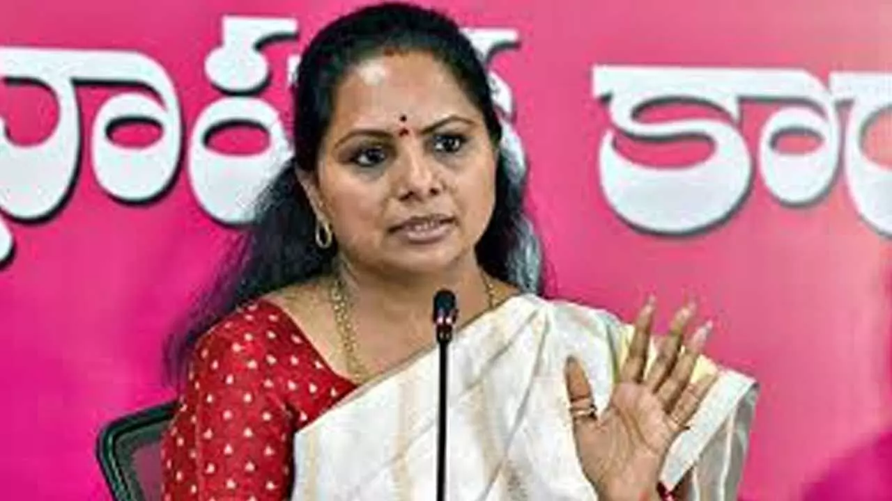 MLC Kavitha : బీసీ బిల్లుల ఆమోదానికి చొరువ తీసుకోండి : ఎమ్మెల్సీ కల్వకుంట్ల కవిత MLC Kavitha : బీసీ బిల్లుల ఆమోదానికి చొరువ తీసుకోండి : ఎమ్మెల్సీ కల్వకుంట్ల కవిత