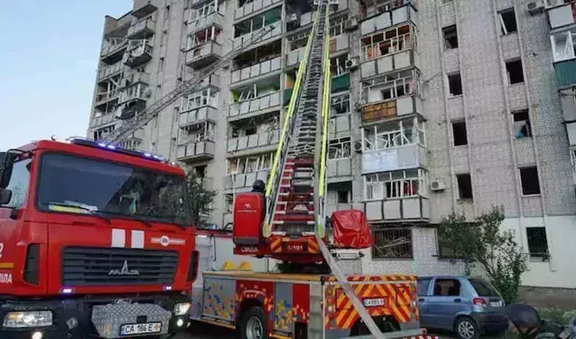 Russia attack : 477 డ్రోన్లు, 60 క్షిపణులు.. ఉక్రెయిన్పై విరుచుకుపడిన రష్యా… Russia attack : 477 డ్రోన్లు, 60 క్షిపణులు.. ఉక్రెయిన్పై విరుచుకుపడిన రష్యా…