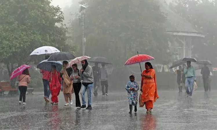దేశం అంతటా రుతుపవనాలు.. తూర్పు, వాయువ్య ప్రాంతాల్లో భారీ వర్షాలు..