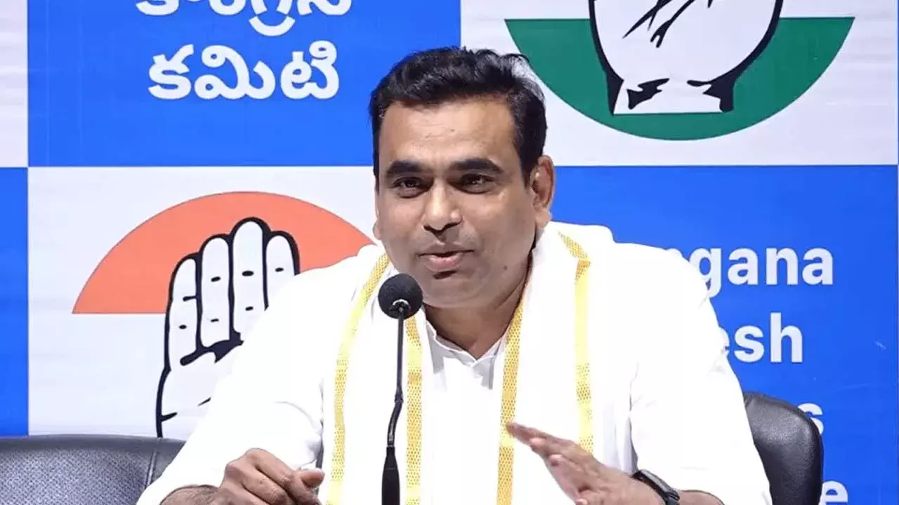 MP Chamal : అధ్యక్ష పదవి రాలేదని ఏమన్నా చేసుకుంటారేమో : ఎంపీ చామల MP Chamal : అధ్యక్ష పదవి రాలేదని ఏమన్నా చేసుకుంటారేమో : ఎంపీ చామల