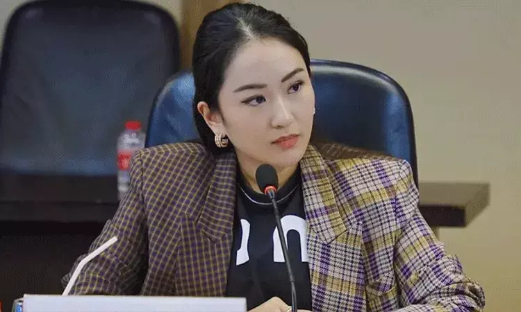 ఫోన్ కాల్ లీక్.. థాయిలాండ్ ప్రధానిపై సస్పెన్షన్ వేటు..