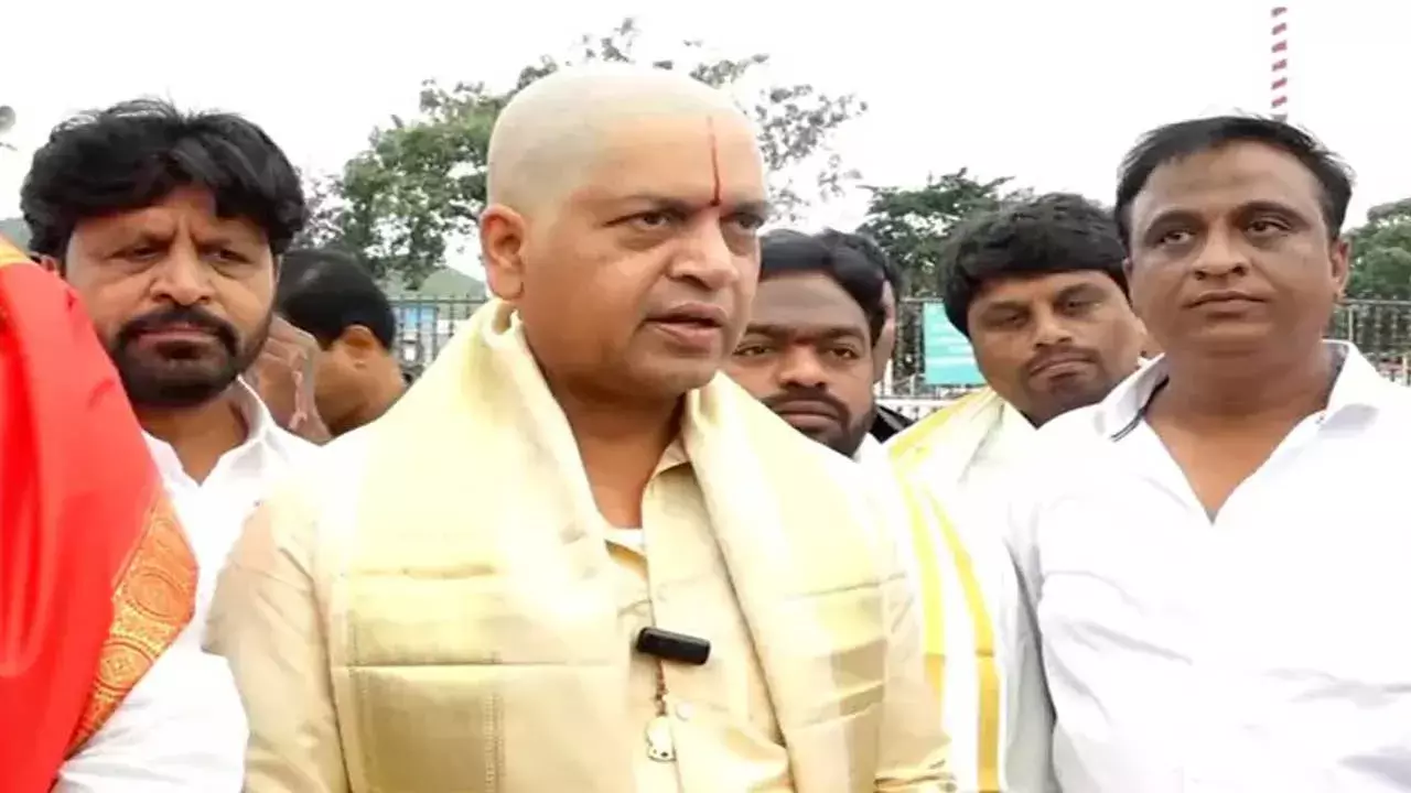 Minister Kollu Ravindra  : తిరుమల శ్రీవారి సేవలో మంత్రి కొల్లు రవీంద్ర