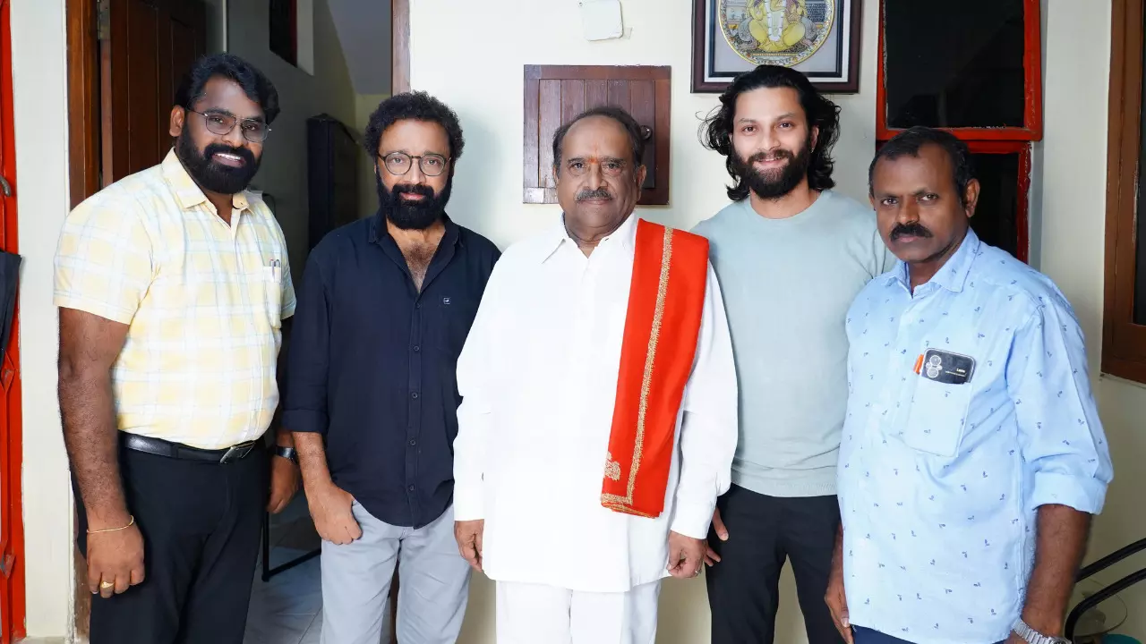 Babji : ఇలాంటి పాట చూసి చాలాకాలం అయింది - పరుచూరి గోపాల్ కృష్ణ Babji : ఇలాంటి పాట చూసి చాలాకాలం అయింది - పరుచూరి గోపాల్ కృష్ణ