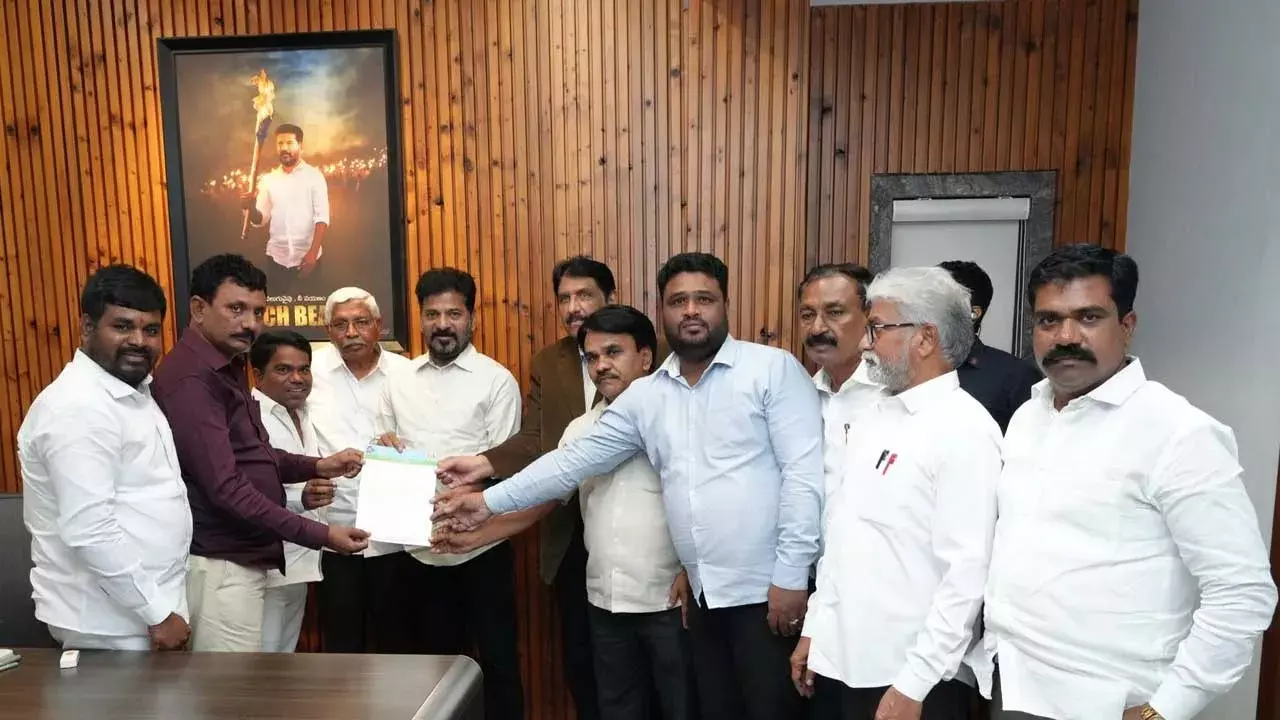 MLC Kodandaram : సీఎం రేవంత్ ను కలిసిన ఎమ్మెల్సీ కోదండరాం MLC Kodandaram : సీఎం రేవంత్ ను కలిసిన ఎమ్మెల్సీ కోదండరాం
