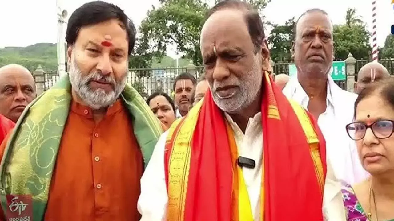 BJP MP Laxman : శ్రీవారిని దర్శించుకున్న బీజేపీ రాజ్యసభ సభ్యులు లక్ష్మణ్.. BJP MP Laxman : శ్రీవారిని దర్శించుకున్న బీజేపీ రాజ్యసభ సభ్యులు లక్ష్మణ్..