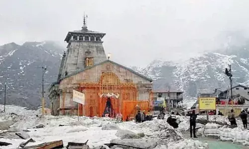 భారీ వర్షాలు, విరిగిపడుతున్న కొండచరియలు.. నిలిచిన కేదార్ నాథ్ యాత్ర