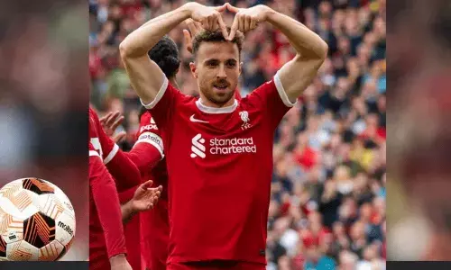 కారు ప్రమాదంలో ప్రాణాలు కోల్పోయిన పోర్చుగీస్ ఫుట్‌బాల్ క్రీడాకారుడు..