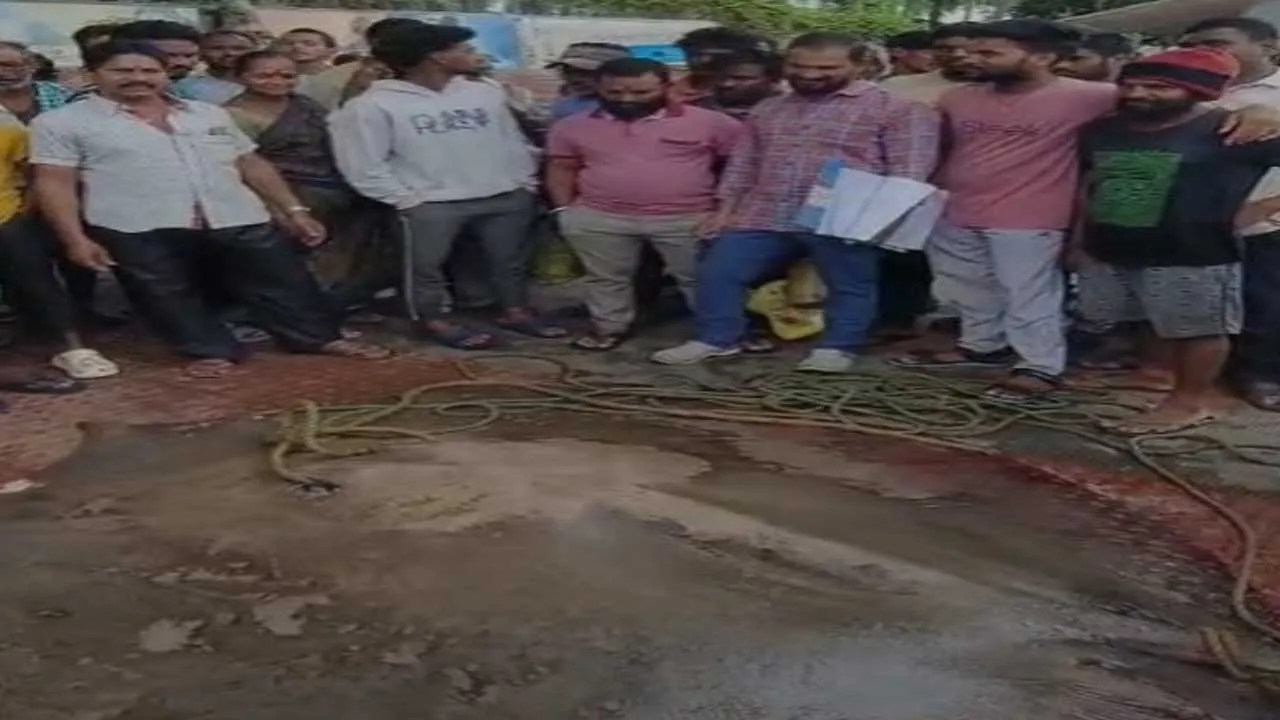 Yanam : మత్స్యకారులకు జాక్ పాట్.. వలకు చిక్కిన భారీ టేకు చేప Yanam : మత్స్యకారులకు జాక్ పాట్.. వలకు చిక్కిన భారీ టేకు చేప
