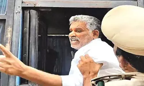 AP: జైల్లో చెవిరెడ్డి వింత ప్రవర్తన.. పెద్దగా అరుస్తూ...