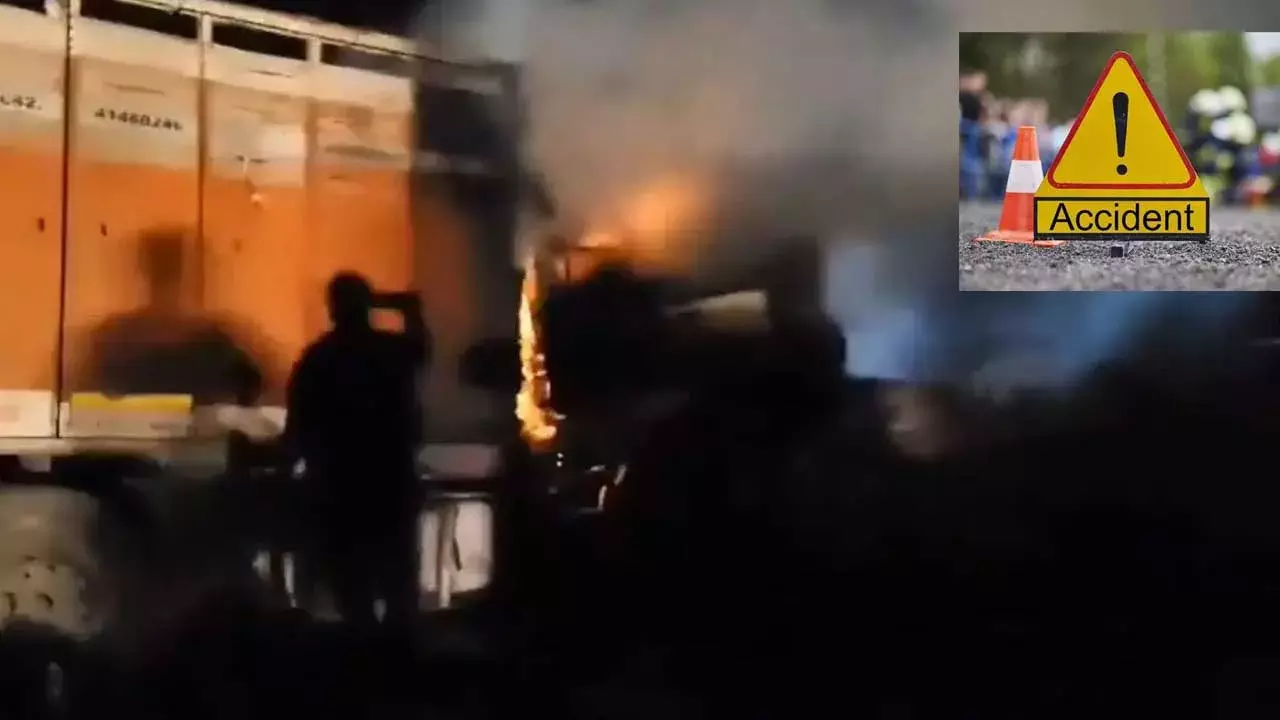 Road Accident : ఖమ్మం-వరంగల్ హైవేపై ఘోర ప్రమాదం.. స్పాట్ లోనే ముగ్గురు.. Road Accident : ఖమ్మం-వరంగల్ హైవేపై ఘోర ప్రమాదం.. స్పాట్ లోనే ముగ్గురు..