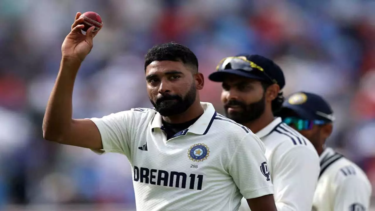 Mohammed Siraj : ఇంగ్లాండ్ భరతం పట్టిన సిరాజ్.. 407 రన్స్కే ఆలౌట్ Mohammed Siraj : ఇంగ్లాండ్ భరతం పట్టిన సిరాజ్.. 407 రన్స్కే ఆలౌట్