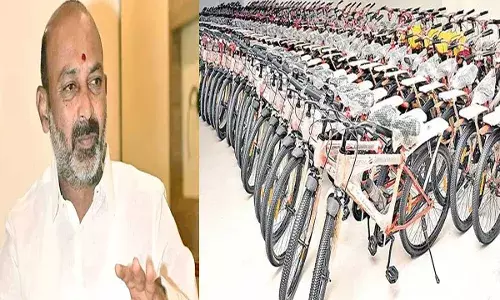 Bandi Sanjay : 20 వేల సైకిళ్ల పంపిణీ చేయనున్న కేంద్ర మంత్రి బండి సంజయ్ Bandi Sanjay : 20 వేల సైకిళ్ల పంపిణీ చేయనున్న కేంద్ర మంత్రి బండి సంజయ్