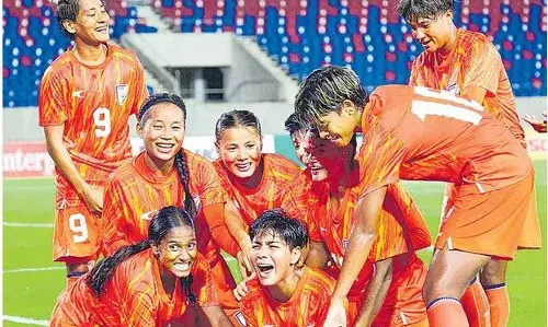 hockey: భారత మహిళల ఫుట్‌బాల్ జట్టు జైత్రయాత్ర