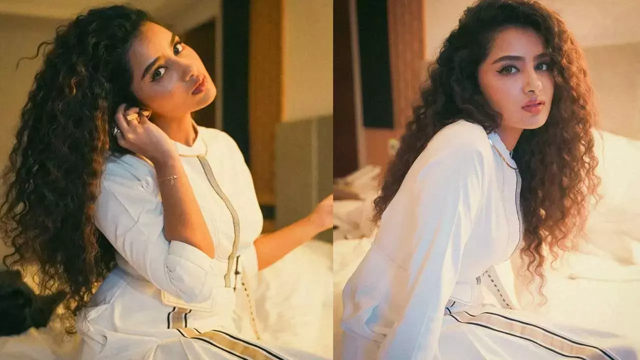 Anupama Parameswaran : అందాల అనుపమ.. ఫొటోలు వైరల్ Anupama Parameswaran : అందాల అనుపమ.. ఫొటోలు వైరల్