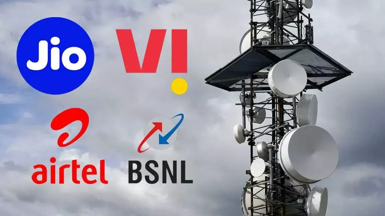 Telecom Tariffs : యూజర్లకు మొబల్ కంపెనీల షాక్.. భారీగా పెరగనున్న Telecom Tariffs : యూజర్లకు మొబల్ కంపెనీల షాక్.. భారీగా పెరగనున్న