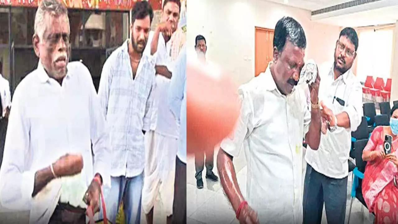 Siddipet : ప్రజావాణికి డీజిల్ తీసుకొచ్చిన రైతు Siddipet : ప్రజావాణికి డీజిల్ తీసుకొచ్చిన రైతు