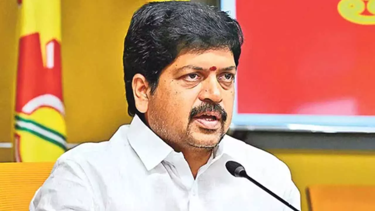 Minister Kollu Ravindra : ఏపీ లిక్కర్ స్కామ్..ప్రపంచంలోనే అతిపెద్ద.. Minister Kollu Ravindra : ఏపీ లిక్కర్ స్కామ్..ప్రపంచంలోనే అతిపెద్ద..