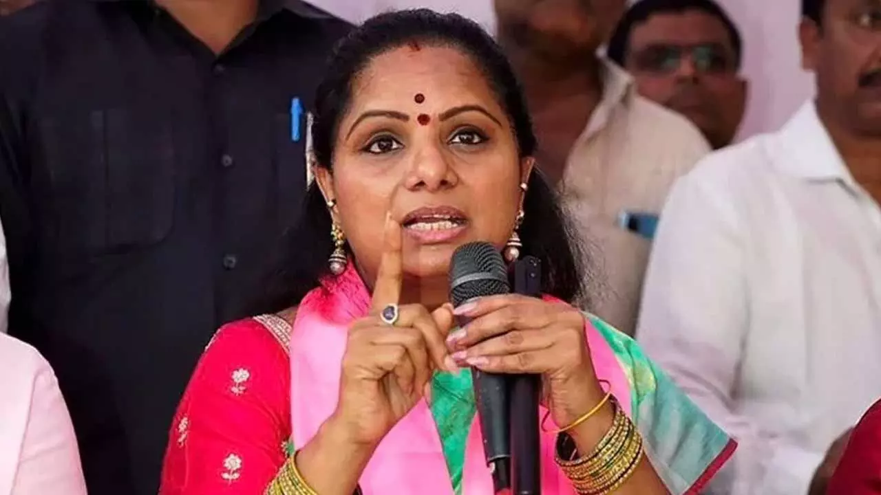 MLC Kavitha : కేంద్రం కుట్రలను తిప్పికొడదాం - కవిత MLC Kavitha : కేంద్రం కుట్రలను తిప్పికొడదాం - కవిత