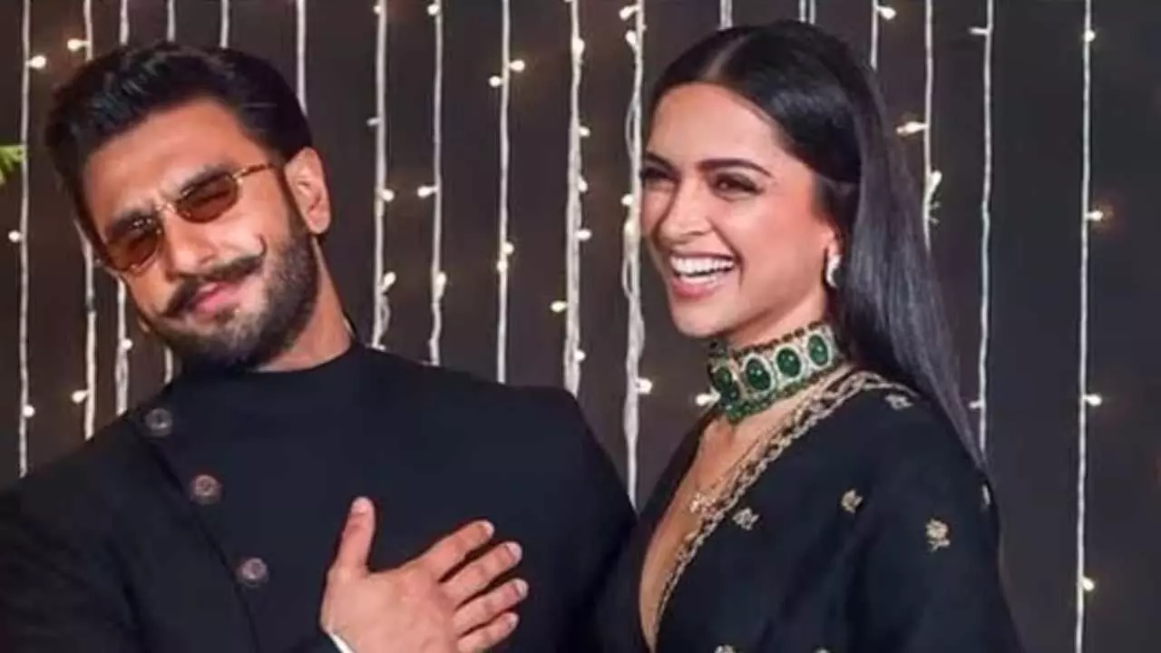 Bollywood : రణ్ వీర్ సింగ్ కు దీపిక బర్త్ డే విషెస్ చెప్పలేదా? Bollywood : రణ్ వీర్ సింగ్ కు దీపిక బర్త్ డే విషెస్ చెప్పలేదా?