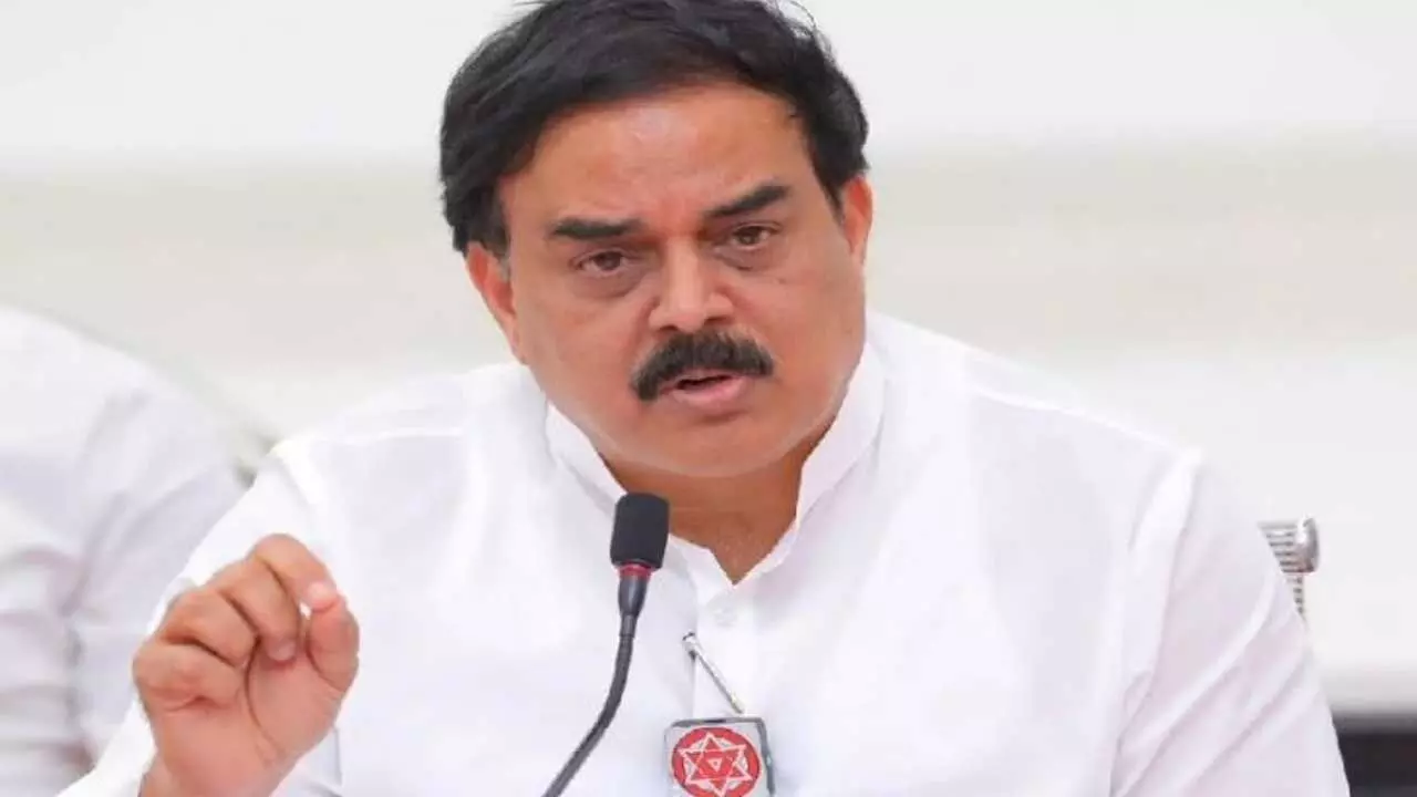 AP Minister : రేషన్ బియ్యం రవాణా చేస్తే ఇక చుక్కలే.. మంత్రి నాదేండ్ల కీలక ఆదేశాలు AP Minister : రేషన్ బియ్యం రవాణా చేస్తే ఇక చుక్కలే.. మంత్రి నాదేండ్ల కీలక ఆదేశాలు
