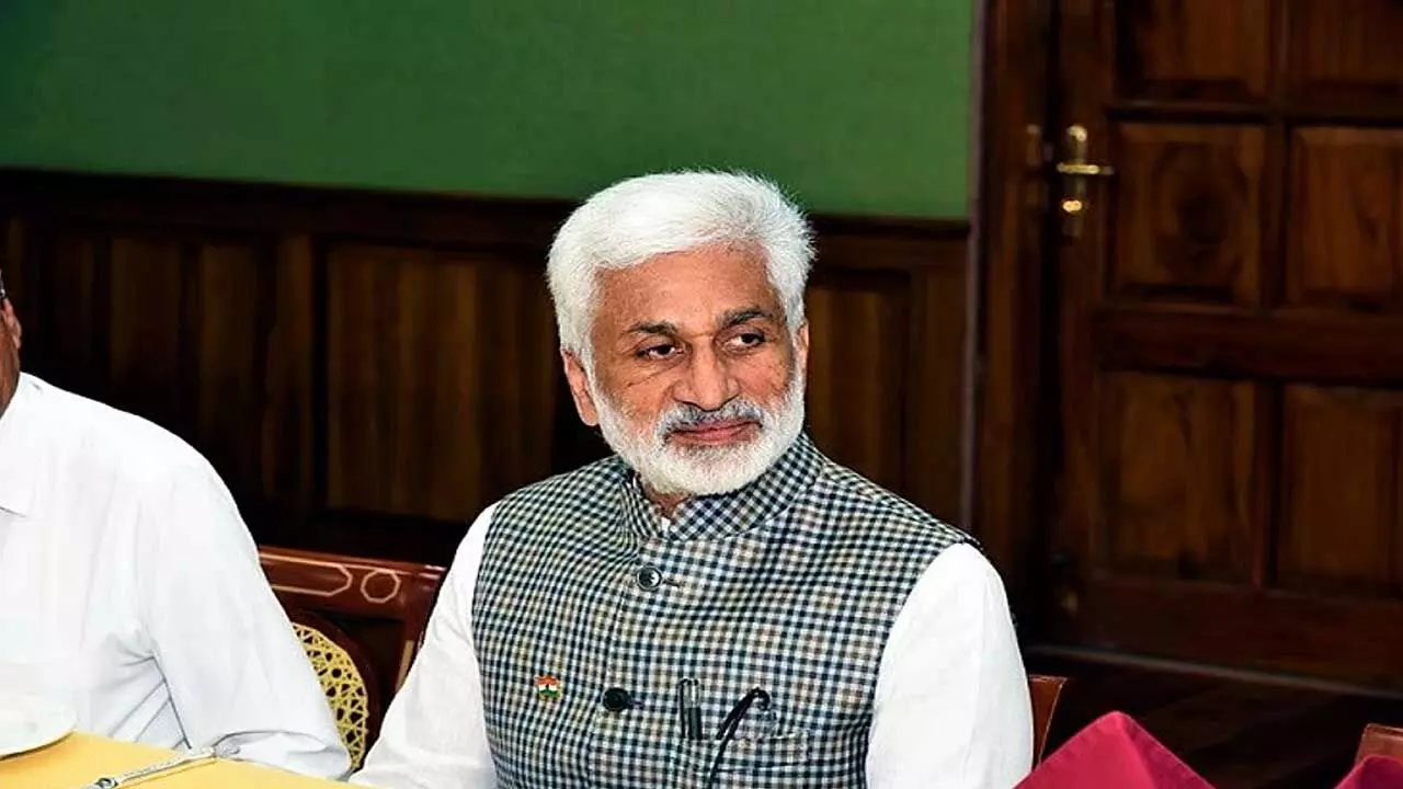 Liquor Case : లిక్కర్ కేసులో సిట్ దూకుడు.. విజయసాయిరెడ్డికి నోటీసులు Liquor Case : లిక్కర్ కేసులో సిట్ దూకుడు.. విజయసాయిరెడ్డికి నోటీసులు