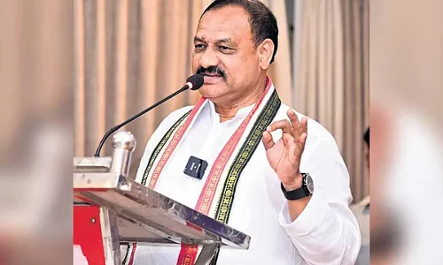 TPCC Chief : కాంగ్రెస్ - కమ్యూనిస్టులు కలిసికట్టుగా ముందు సాగాలి TPCC Chief : కాంగ్రెస్ - కమ్యూనిస్టులు కలిసికట్టుగా ముందు సాగాలి