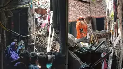 Building Collapse: ఢిల్లీలో కుప్పకూలిన నాలుగు అంతస్తుల భవనం! Building Collapse: ఢిల్లీలో కుప్పకూలిన నాలుగు అంతస్తుల భవనం!