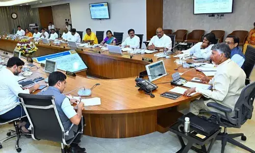 AP: ఏపీ మంత్రులకు డేంజర్ బెల్స్ AP: ఏపీ మంత్రులకు డేంజర్ బెల్స్
