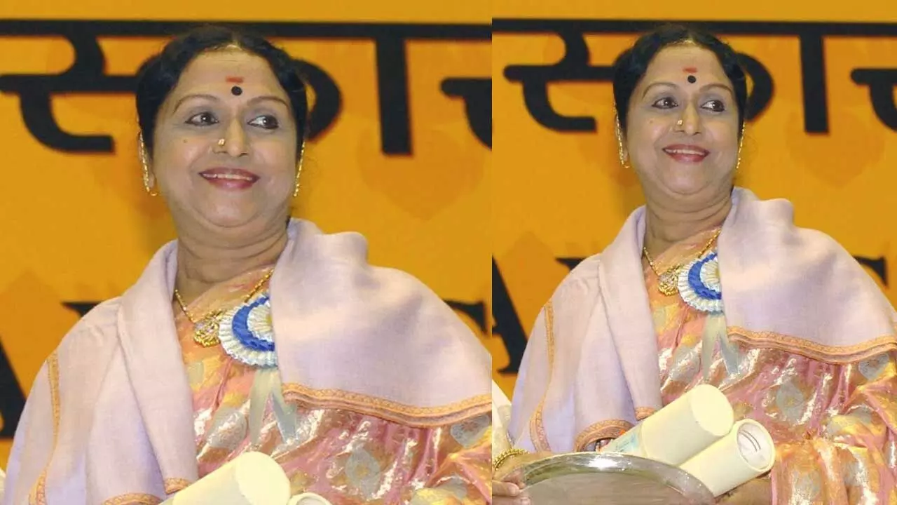 Actress B. Saroja Devi : సీనియర్ నటి సరోజాదేవి కన్నుమూత Actress B. Saroja Devi : సీనియర్ నటి సరోజాదేవి కన్నుమూత