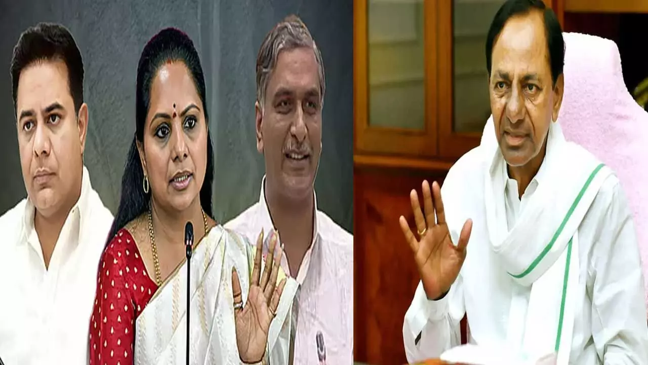KCR : కేటీఆర్, హరీశ్తో కేసీఆర్ మీటింగ్... కవిత, మల్లన్న ఇష్యుపై చర్చలు KCR : కేటీఆర్, హరీశ్తో కేసీఆర్ మీటింగ్... కవిత, మల్లన్న ఇష్యుపై చర్చలు