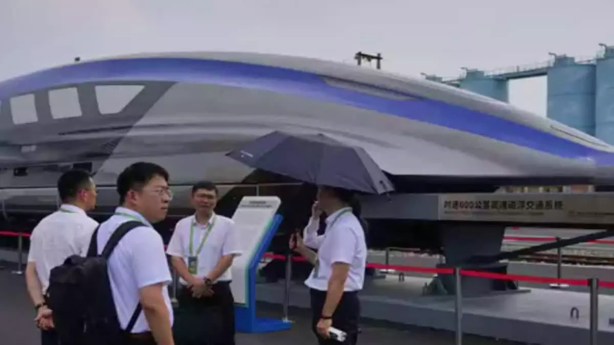 China: గంటకు 600కి.మీ వేగం- నిమిషానికి 8కి.మీల దూరం- విమానం కాదు రైలే China: గంటకు 600కి.మీ వేగం- నిమిషానికి 8కి.మీల దూరం- విమానం కాదు రైలే