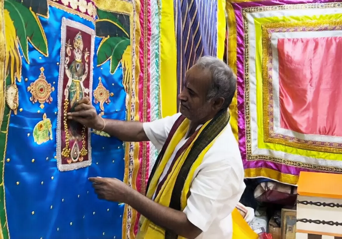 tirumala: 27 ఏళ్లుగా తిరుమల శ్రీవారి సేవలో... tirumala: 27 ఏళ్లుగా తిరుమల శ్రీవారి సేవలో...