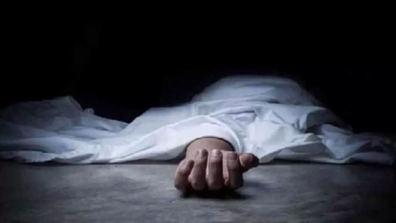 Guntur District : కన్నతండ్రిని చంపిన కొడుకు.. ఆస్తి కోసం దారుణం Guntur District : కన్నతండ్రిని చంపిన కొడుకు.. ఆస్తి కోసం దారుణం