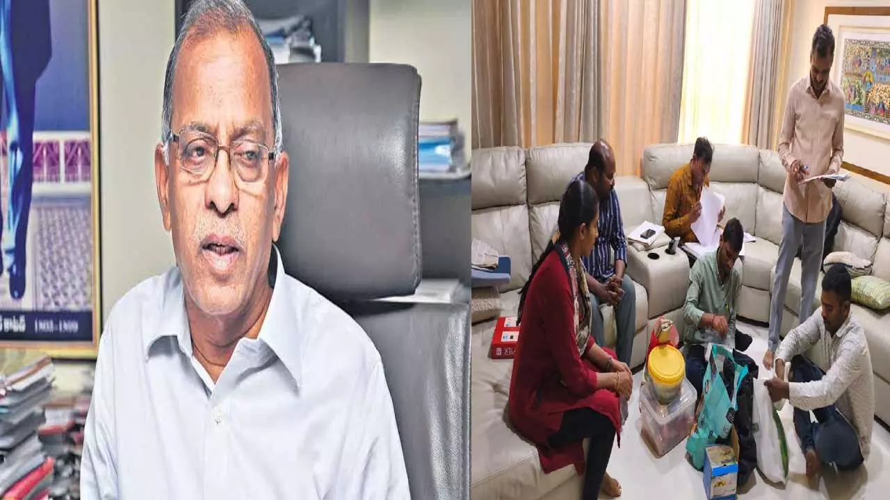 ACB Raids : కాళేశ్వరం మాజీ ఈఎన్సీ మురళీధర్ రావు ఇంట్లో ఏసీబీ సోదాలు ACB Raids : కాళేశ్వరం మాజీ ఈఎన్సీ మురళీధర్ రావు ఇంట్లో ఏసీబీ సోదాలు