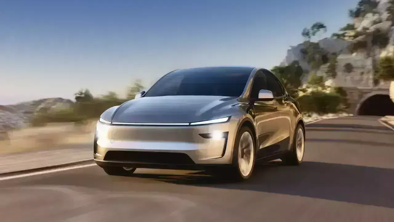 Tesla:  దేశంలో టెస్లా తొలి షోరూం ఓపెన్.. Tesla:  దేశంలో టెస్లా తొలి షోరూం ఓపెన్..