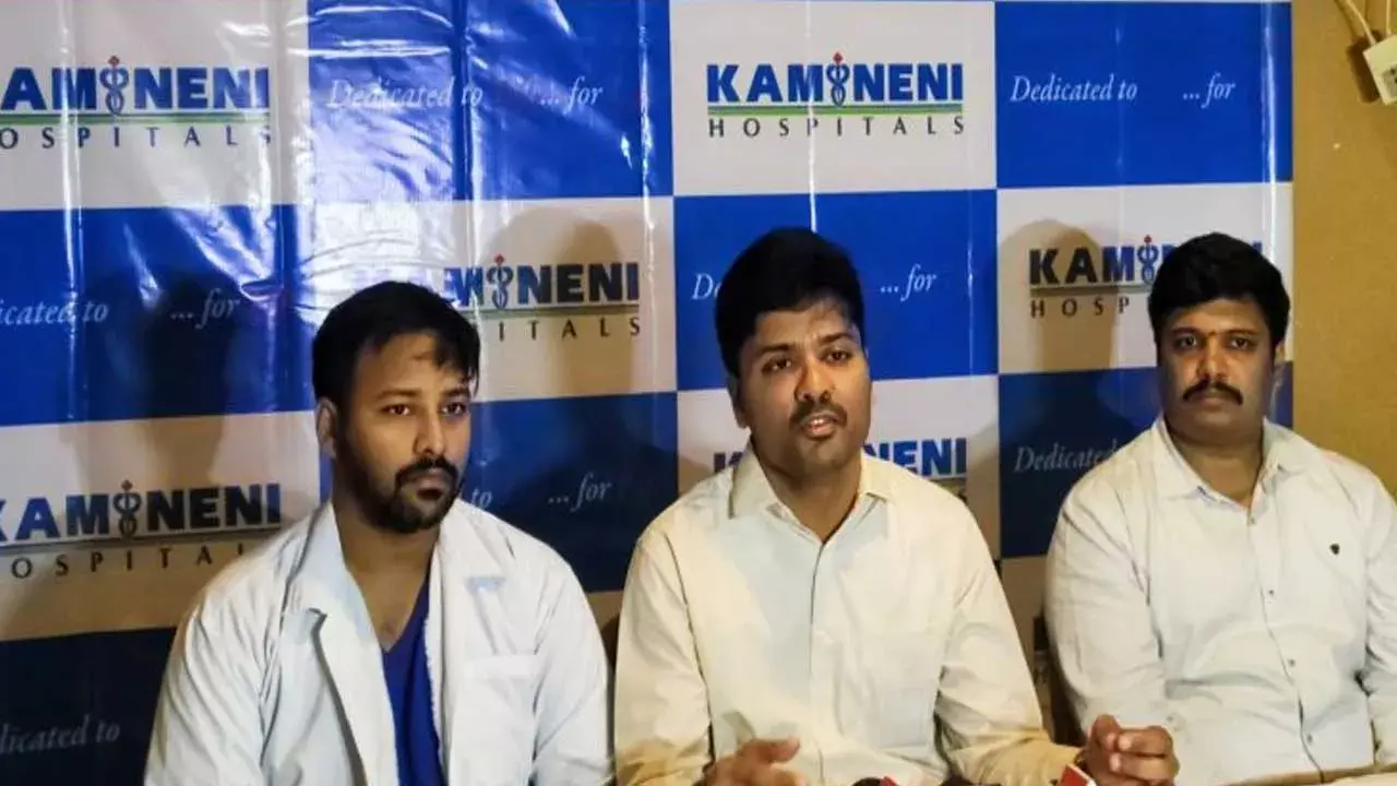 Kamineni Hospitals : కామినేని హాస్పిటల్స్ లో అరుదైన శస్త్రచికిత్స Kamineni Hospitals : కామినేని హాస్పిటల్స్ లో అరుదైన శస్త్రచికిత్స