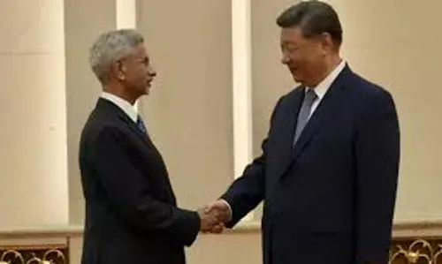 Jaishankar-Xi Jinping: చైనా అధ్యక్షుడు జిన్పింగ్తో జైశంకర్ భేటీ.. Jaishankar-Xi Jinping: చైనా అధ్యక్షుడు జిన్పింగ్తో జైశంకర్ భేటీ..
