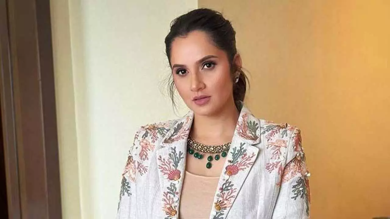 Sania Mirza : టాలీవుడ్ హీరోతో సానియా మీర్జా పెళ్లి...? Sania Mirza : టాలీవుడ్ హీరోతో సానియా మీర్జా పెళ్లి...?