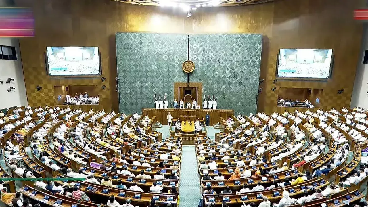Parliament Sessions: ఈ నెల 21వ తేదీ నుంచి ప్రారంభం కానున్న పార్లమెంట్ సమావేశాలు.. Parliament Sessions: ఈ నెల 21వ తేదీ నుంచి ప్రారంభం కానున్న పార్లమెంట్ సమావేశాలు..