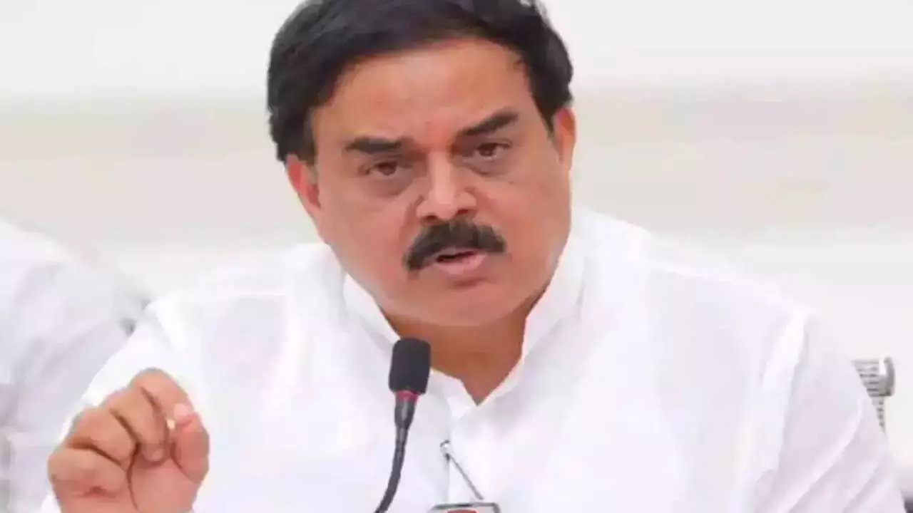 Minister Nadendla : దమ్ముంటే చర్చకు రా.. జగన్కు మంత్రి నాదేండ్ల సవాల్ Minister Nadendla : దమ్ముంటే చర్చకు రా.. జగన్కు మంత్రి నాదేండ్ల సవాల్