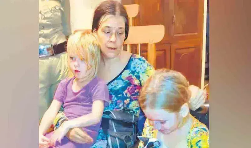 Russian Woman: గుహల లోనే బిడ్డకు జననం..  అడవిలో ఆధ్యాత్మిక జీవితం