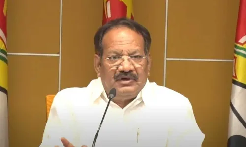 AP : జగన్ సభలకు వచ్చేది జనం కాదు.. సైకో బ్యాచ్ - మాజీ మంత్రి AP : జగన్ సభలకు వచ్చేది జనం కాదు.. సైకో బ్యాచ్ - మాజీ మంత్రి