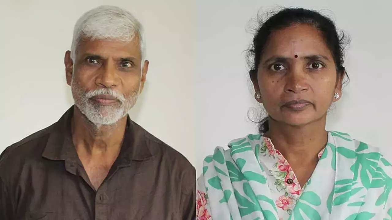 Maoist Leaders Surrender : తెలంగాణలో మరో ఇద్దరు మావోయిస్టు కీలక నేతల లొంగుబాటు Maoist Leaders Surrender : తెలంగాణలో మరో ఇద్దరు మావోయిస్టు కీలక నేతల లొంగుబాటు